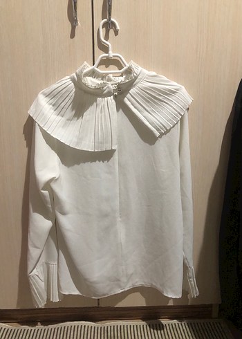 Pileli Yaka Detaylı Beyaz bluz - Görsel 4