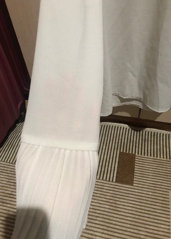 Pileli Yaka Detaylı Beyaz bluz - Görsel 5