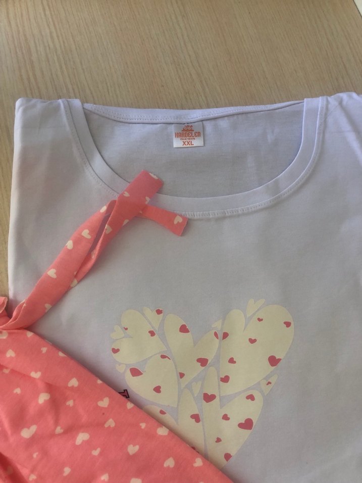 Pembe Kalpli Mini Kısa Kollu Kadın Pijama Takımı - Görsel 3