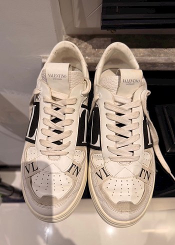 Valentino Beyaz Deri Sneaker
