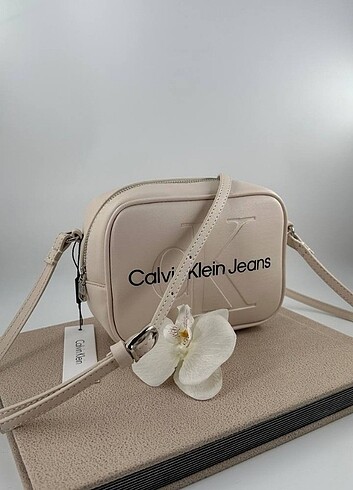 Calvin Klein Calvin Klein