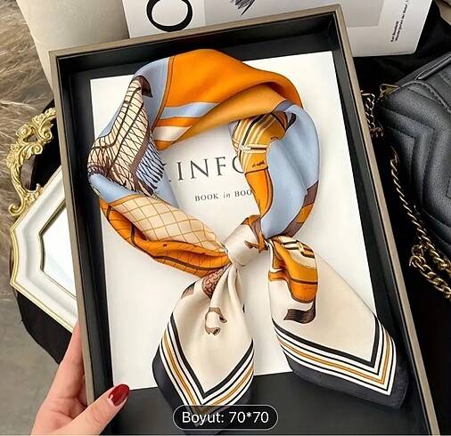 Hermes ipeksi fular eşarp