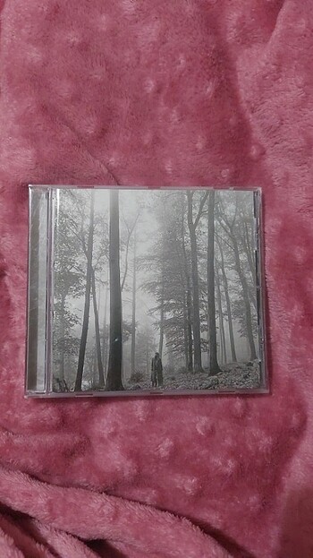 Taylor swift folklore cd