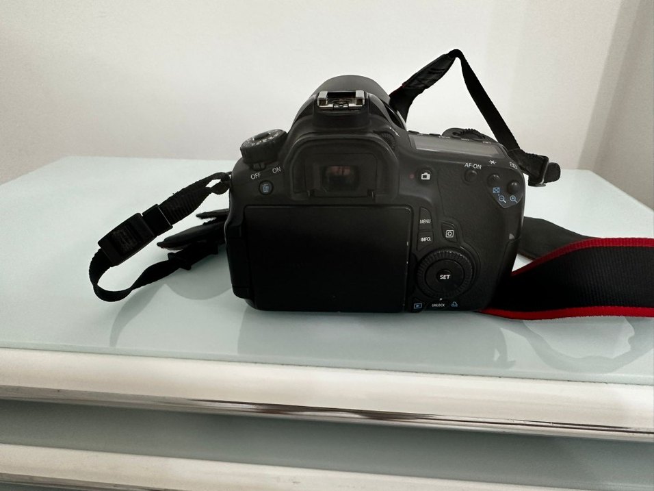 Canon EOS 600D Dijital Fotoğraf Makinesi - Görsel 5