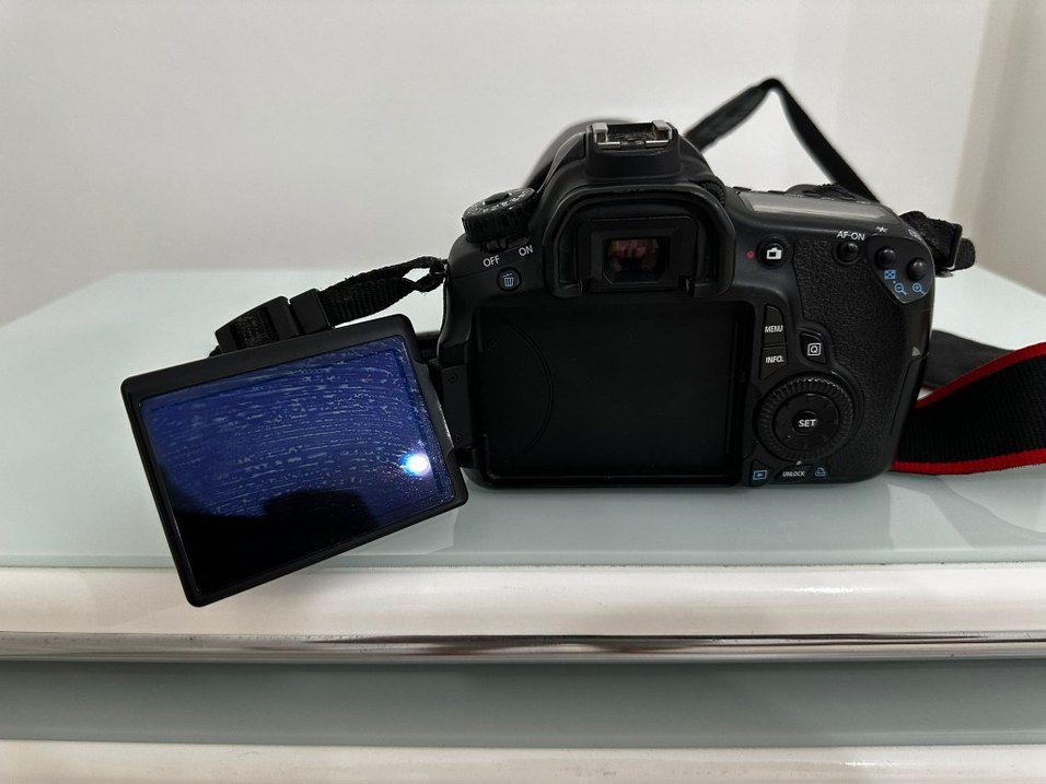 Canon EOS 600D Dijital Fotoğraf Makinesi - Görsel 4