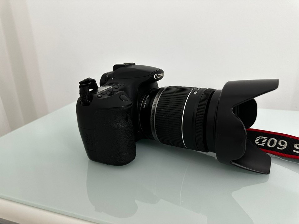 Canon EOS 600D Dijital Fotoğraf Makinesi - Görsel 3