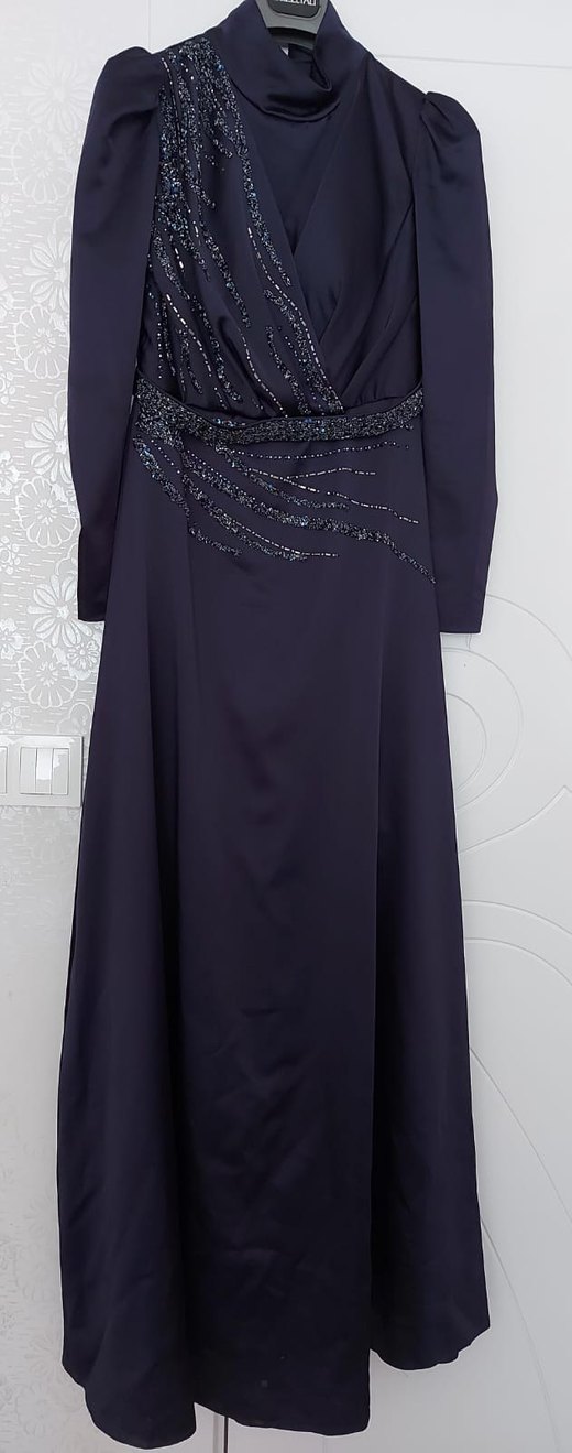 Navy İşlemeli Uzun Kollu Abiye Elbise - Görsel 3