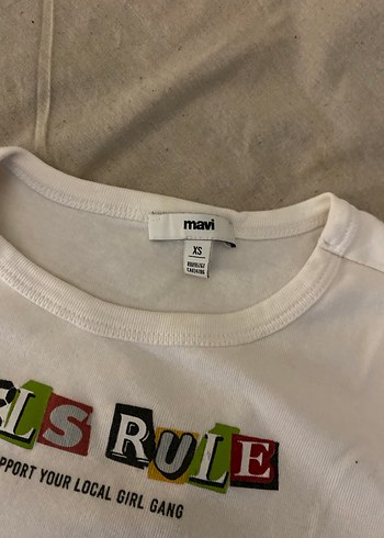 Beyaz Kısa Kollu Baskılı Kadın Tişört - Görsel 2