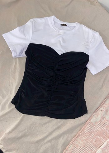 Beyaz Siyah Drapeli Kadın Tişört - Görsel 2