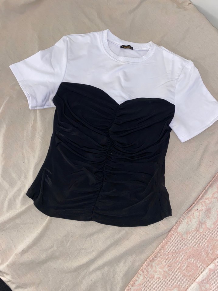 Beyaz Siyah Drapeli Kadın Tişört - Görsel 2