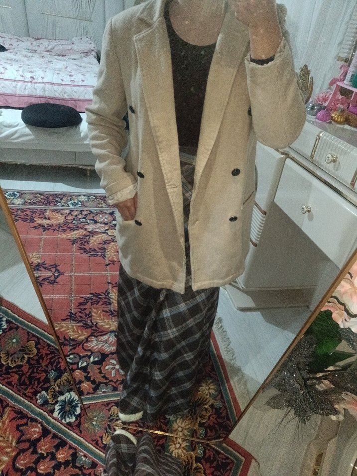 Bej Düğmeli Midi Kadın Kaban - Görsel 3