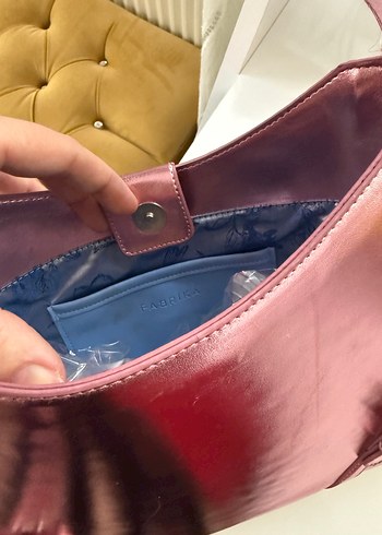 Parlak Pembe Deri Kadın Çanta - Görsel 3