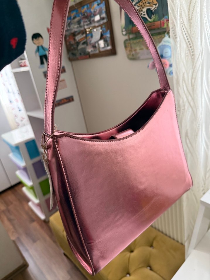 Parlak Pembe Deri Kadın Çanta - Görsel 4