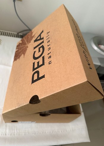 Pegia Beyaz Kürklü Bot - Görsel 2