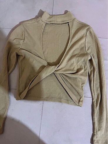 Bershka Sırt dekolteli bluz