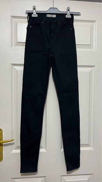 Siyah skinny jean hiç kullanılmadı