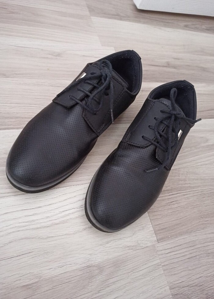 Erkek çocuk ayakkabı ıkı kere kullanıldı özel gün için alındi - Görsel 2