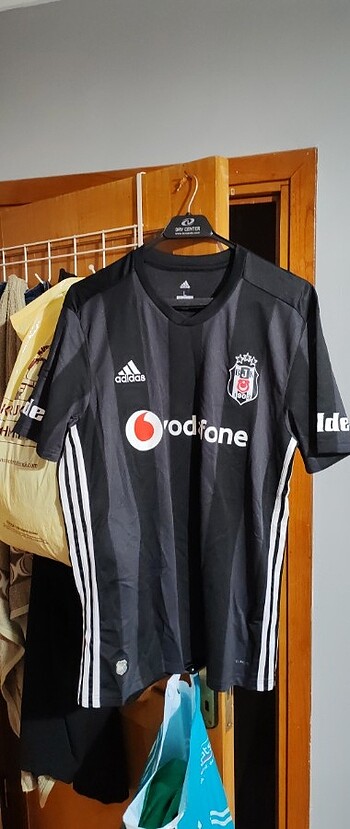 Beşiktaş 18-19 sezon forması