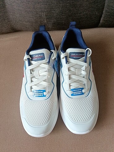 Skechers