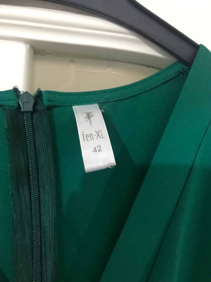 Uzun Yeşil İşlemeli Kadın Elbise - Görsel 5