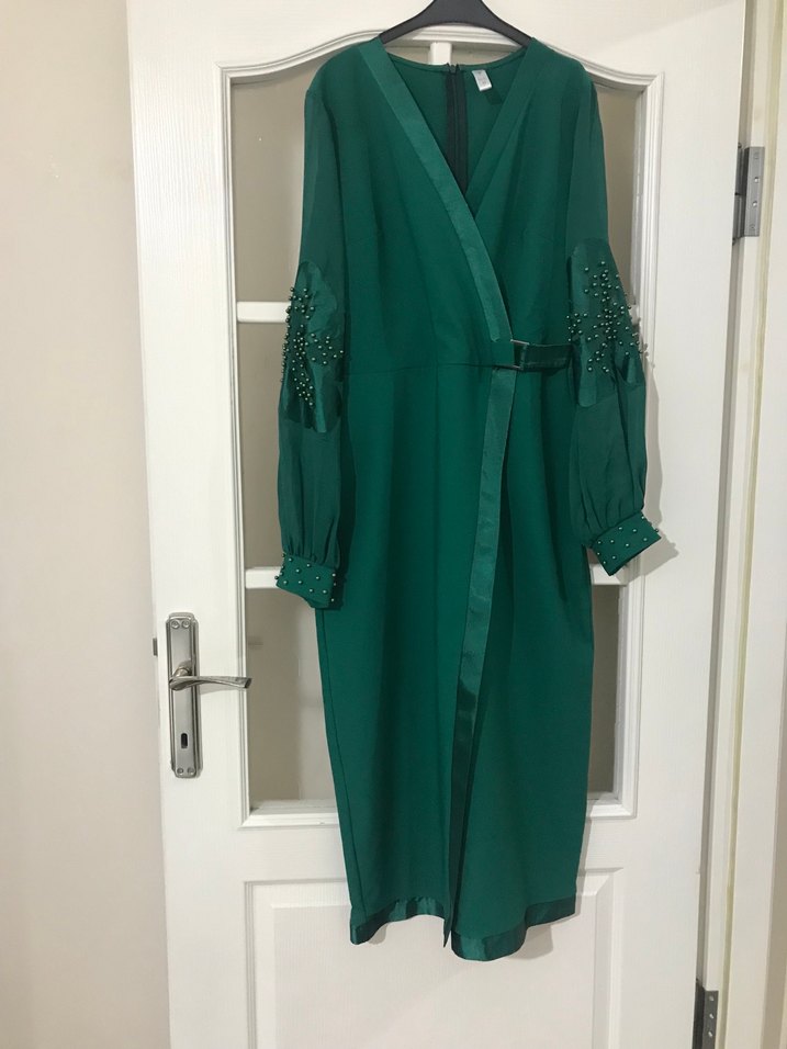 Uzun Yeşil İşlemeli Kadın Elbise - Görsel 2