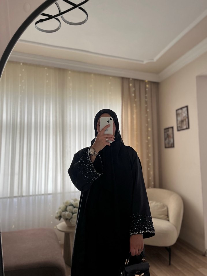 Nakış Detaylı Siyah abaya - Görsel 4