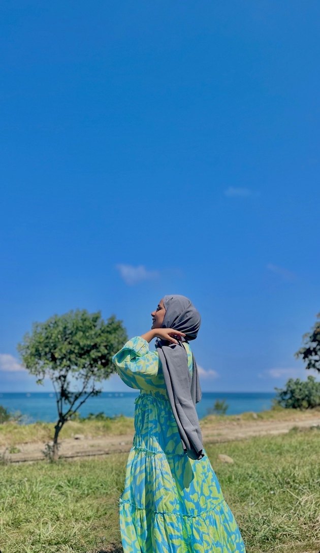 Turkuaz Bağlama Desenli Uzun Salaş Elbise - Görsel 3