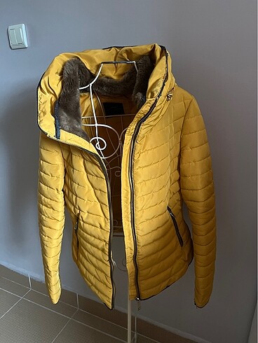 Zara mont