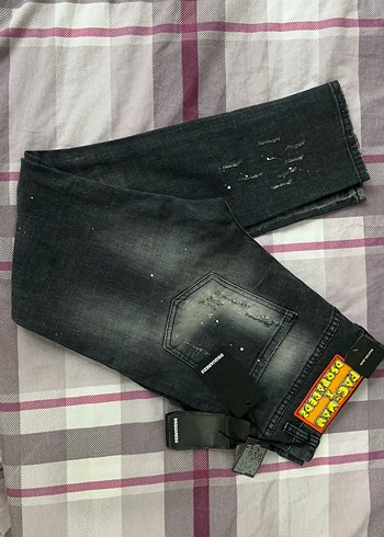 DSquared2 Koyu Siyah Yikamali Dar Kesim Jean