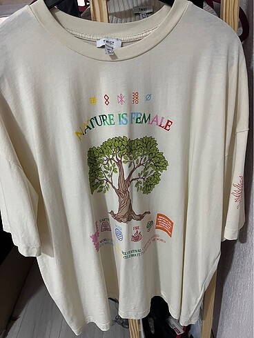 Twist Twist Ağaçlı Tshirt