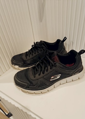 Skechers 42