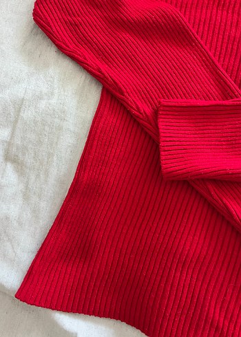 Kırmızı Boğazlı Kadın Triko Kazak - Görsel 2