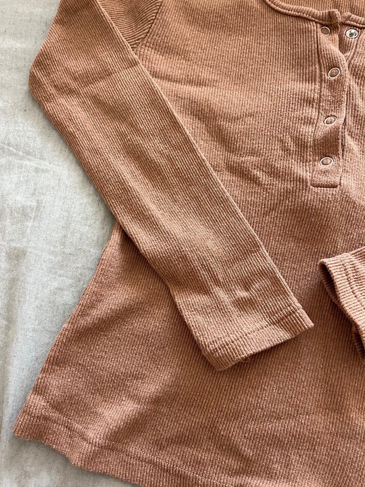 Bej Düğmeli Uzun Kollu Kadın Triko - Görsel 2