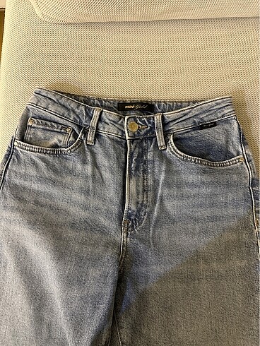 27 Beden mavi Renk Mavi mom jean