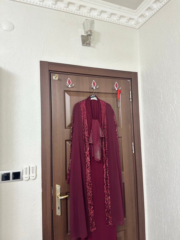 Bordo Nakışlı Uzun Kadın Elbisesi Ürünün Şalı Vardır 54 Bd - Görsel 3