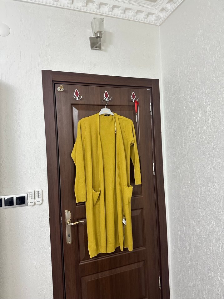 Sarı Uzun Kollu Kadın Hırka - Görsel 3