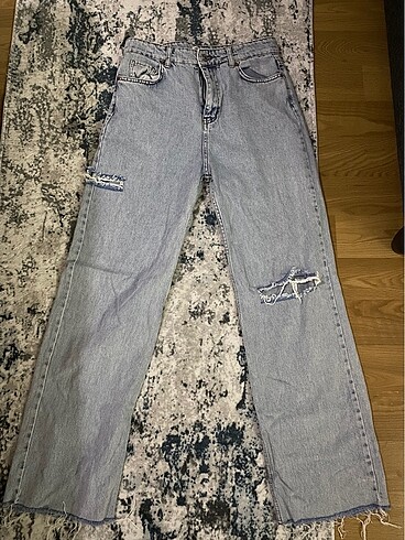 Zara yırtık jean