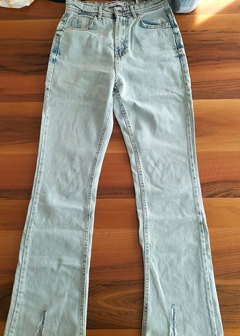 Koton Paça Detaylı Jean