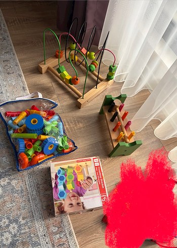 Ikea Renkli Ahsap Ve Plastik Bebek Oyun Seti