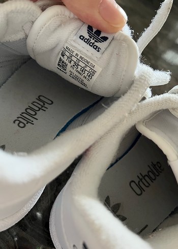 25 Beden beyaz Renk Beyaz Adidas Çocuk Spor Ayakkabı