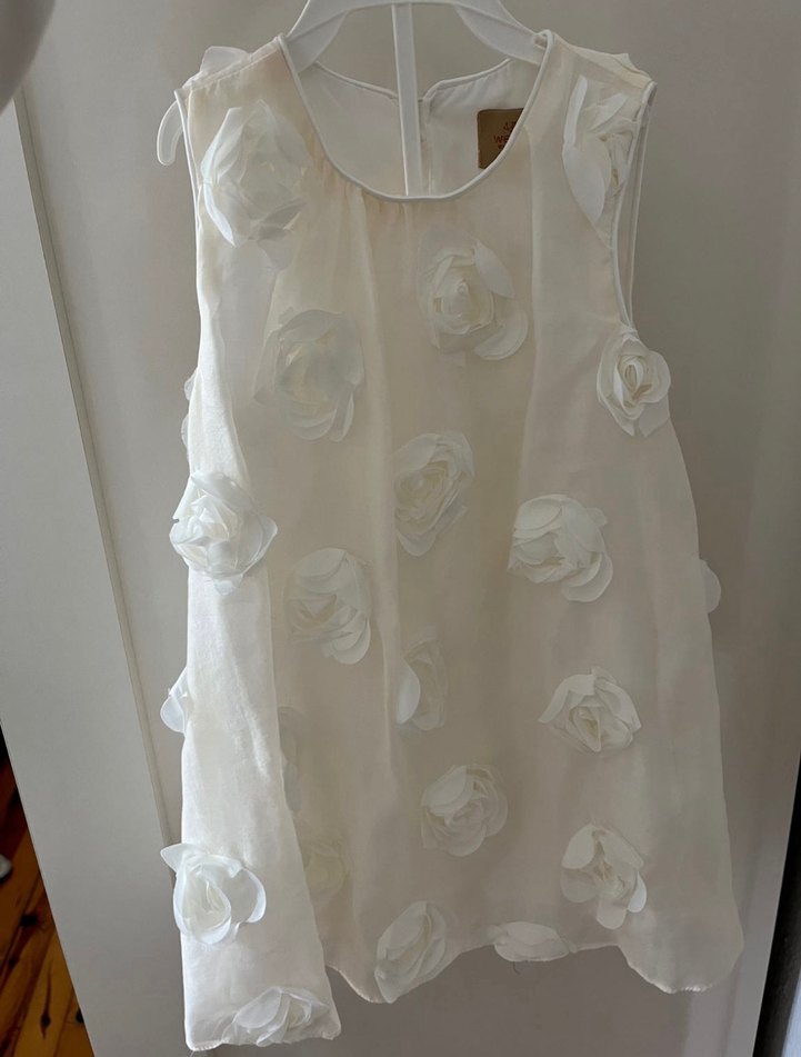 Çiçek Detaylı Elbise - Görsel 2