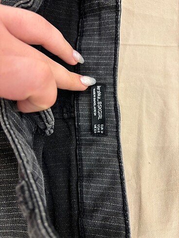 xs Beden Bershka cizgili kot şort