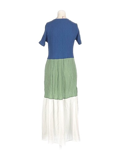 l Beden PreLoved Günlük Elbise %70 İndirimli.
