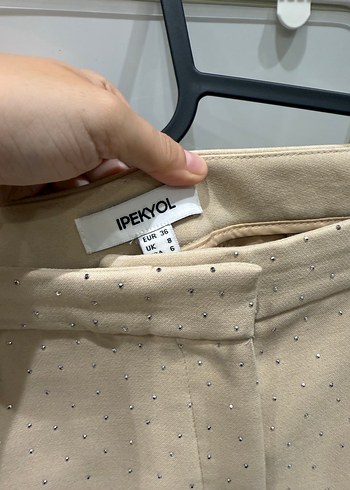 36 Beden İpekyol önü taşlı pantolon