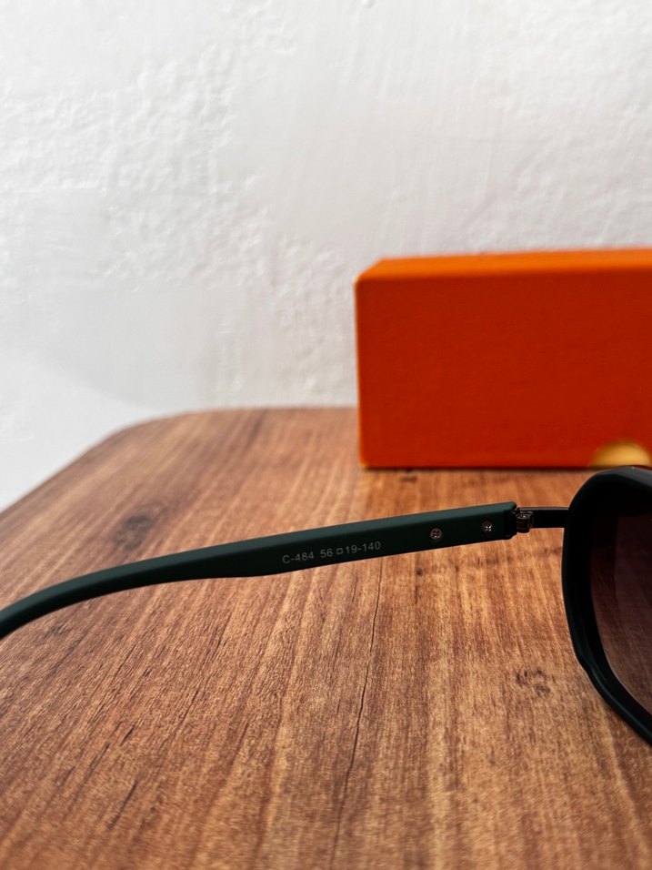 Louis Vuitton Siyah Kadın Gözlük - Görsel 5