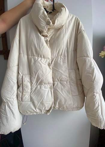 Pull and Bear Düğmeli Beyaz Kadın Kışlık Mont