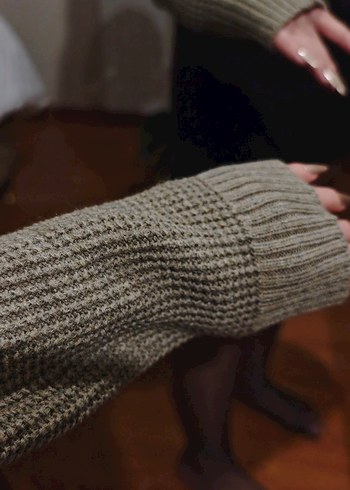 Bej V Yaka Düğmeli Triko Kazak - Görsel 4