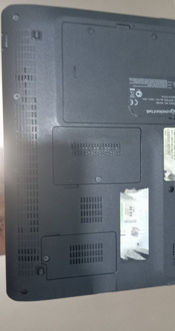 Siyah Packard Bell Dizüstü Bilgisayar - Görsel 3