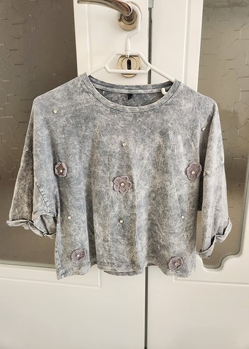 Gri Batik Desenli Kadın Tişört
