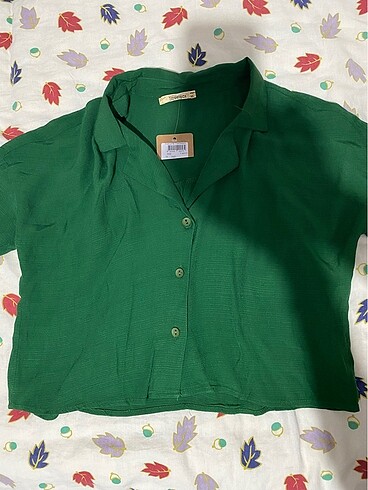 yesil gomlek